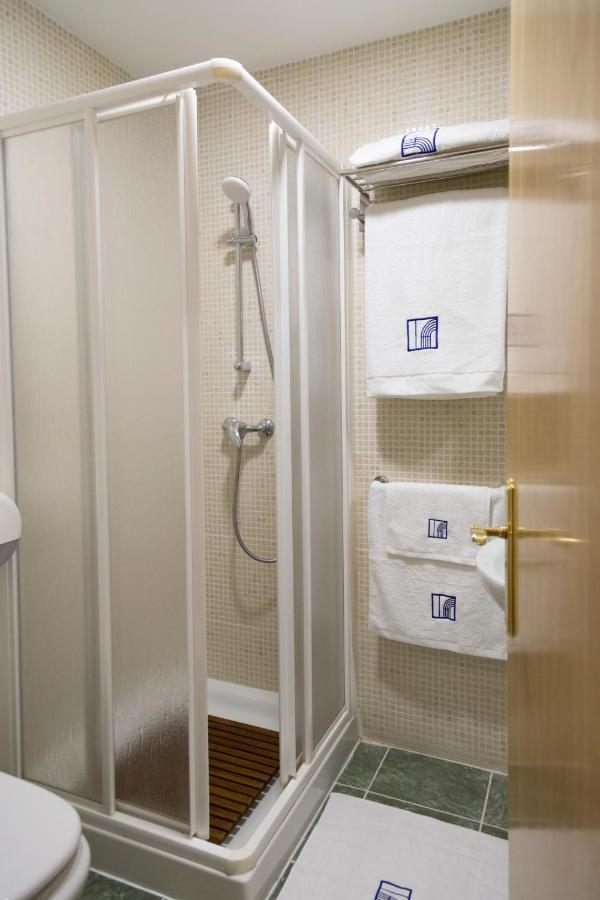 Hostal Pradaria Asador & Alojamiento Arcas Buitenkant foto